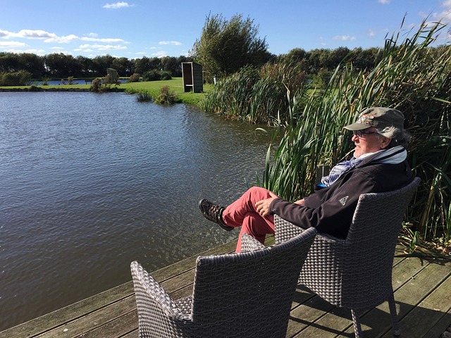 北约秘书长喊话成员国：国防开支不达标可能收到美“催缴”电话.