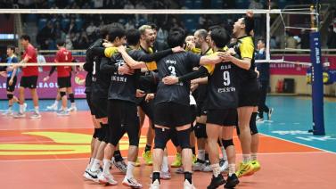 盧認為萊昂納德和詹姆斯的職業精神如出一轍 兩人的投籃都是通過硬實力鍛煉出的.